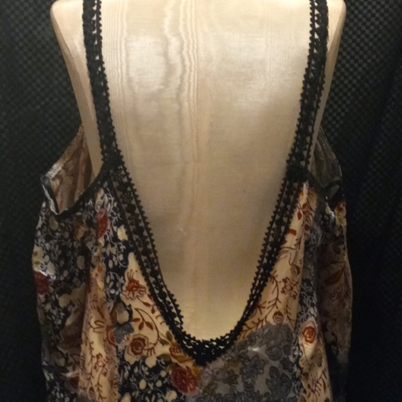 Top - Picture 4 of 6